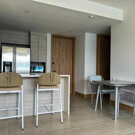 Modern - Ocean View *