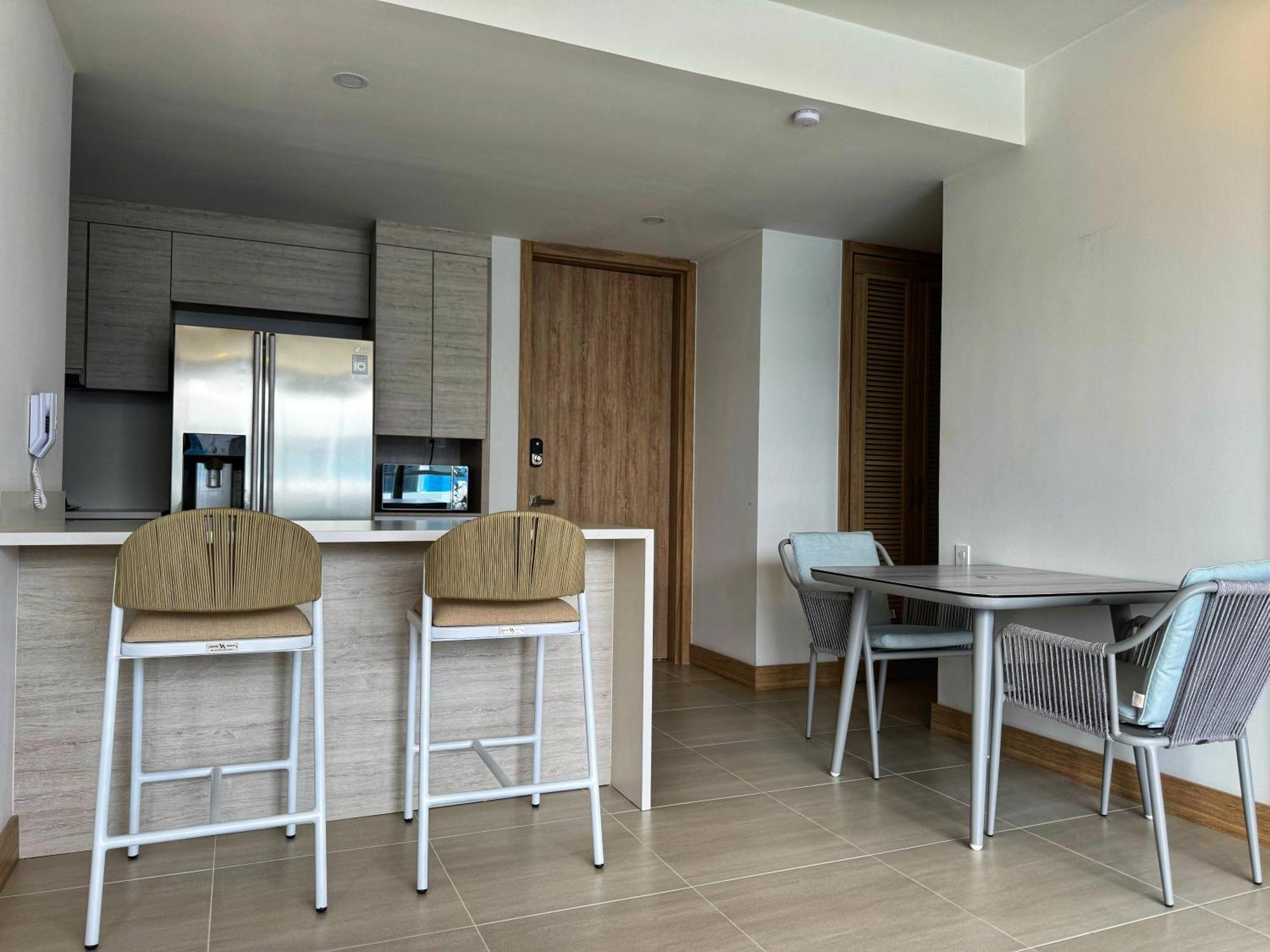 Modern - Ocean View *